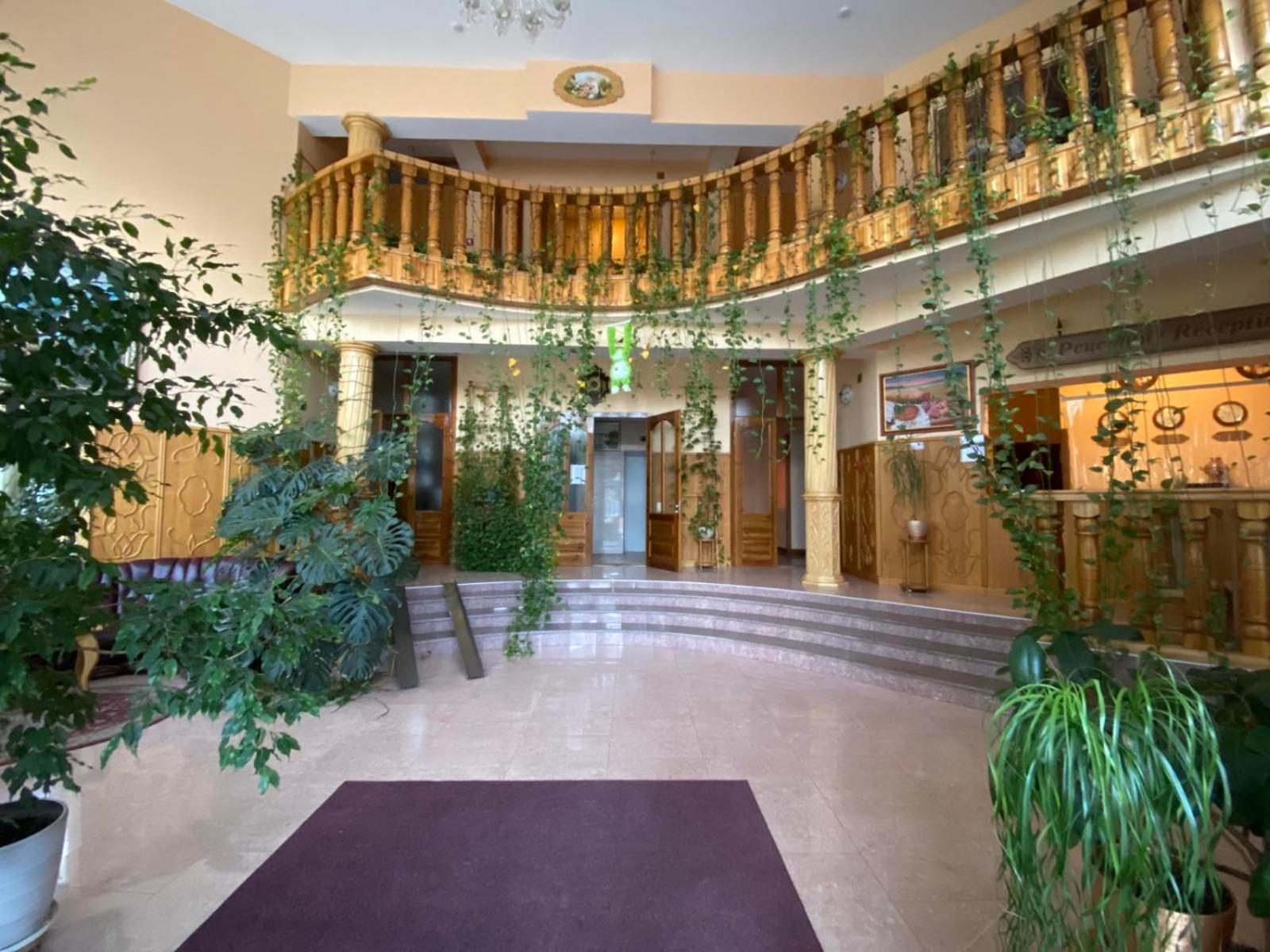 Tisa Hotel Petropavlovskaya Borshchagovka Buitenkant foto